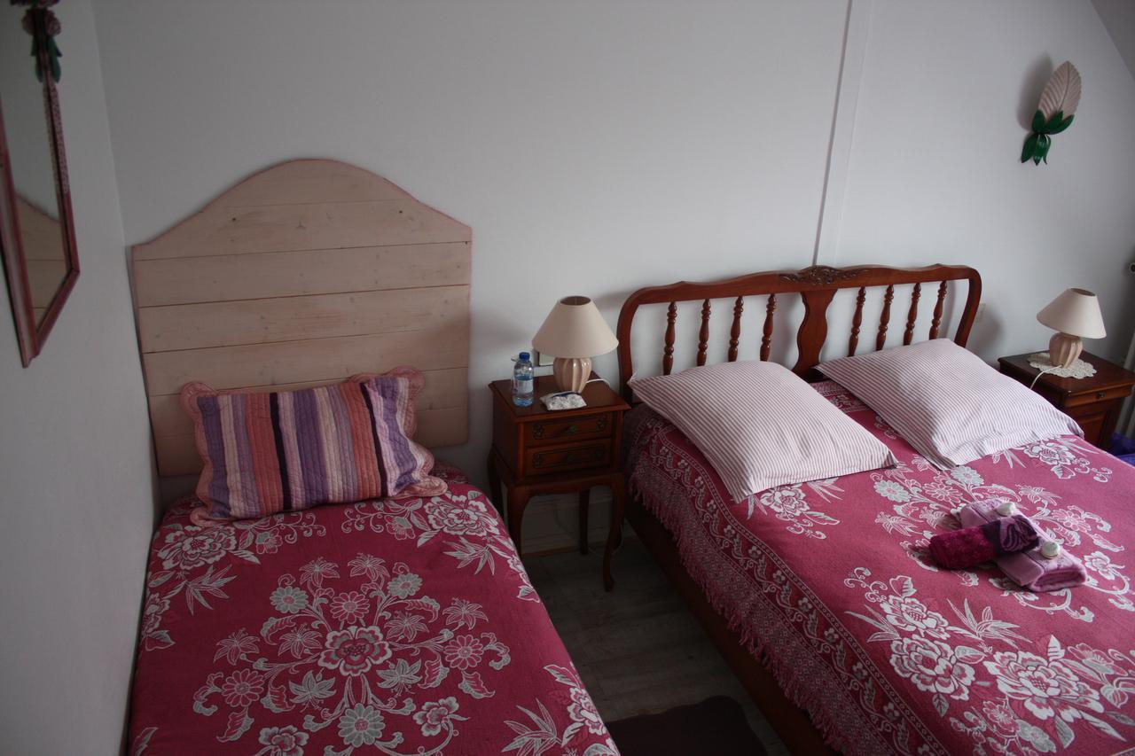 Bed and Breakfast Yec'Hed Mat Saint-Nicolas-du-Pélem Exterior foto